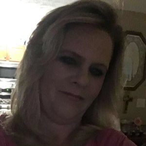 Meet your Posher, Angie
